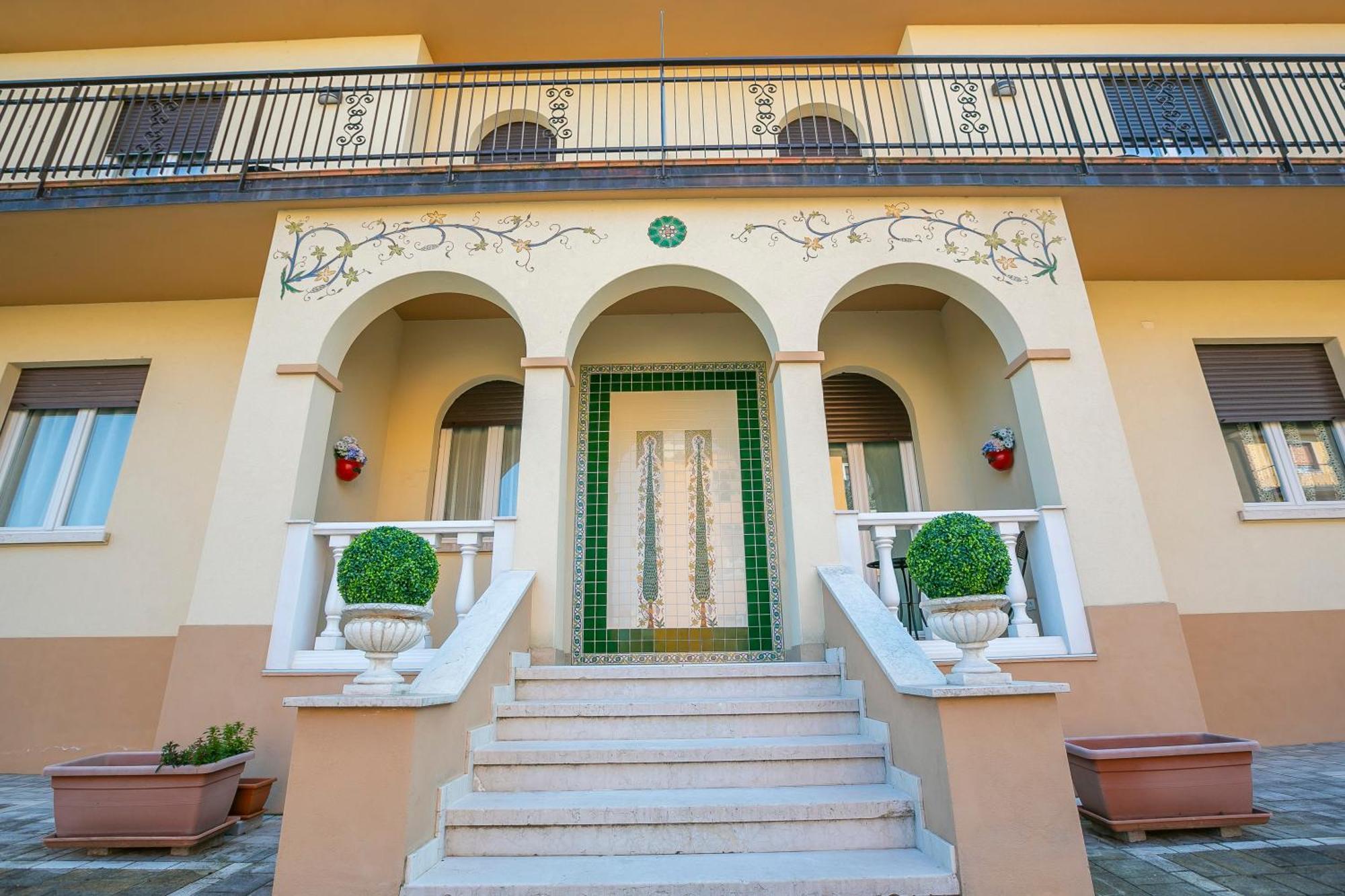 Villa Mimosa Appartamento 5 - Happy Rentals Desenzano del Garda Exterior foto